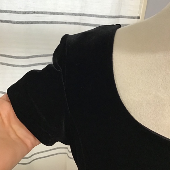 Southeastern Performance Harmonique Women Size Med Black Empire Dress Velvet - Picture 5 of 12